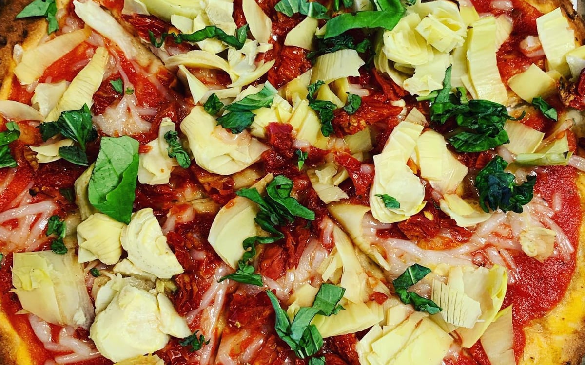 Classic Cauliflower Crust Pizza